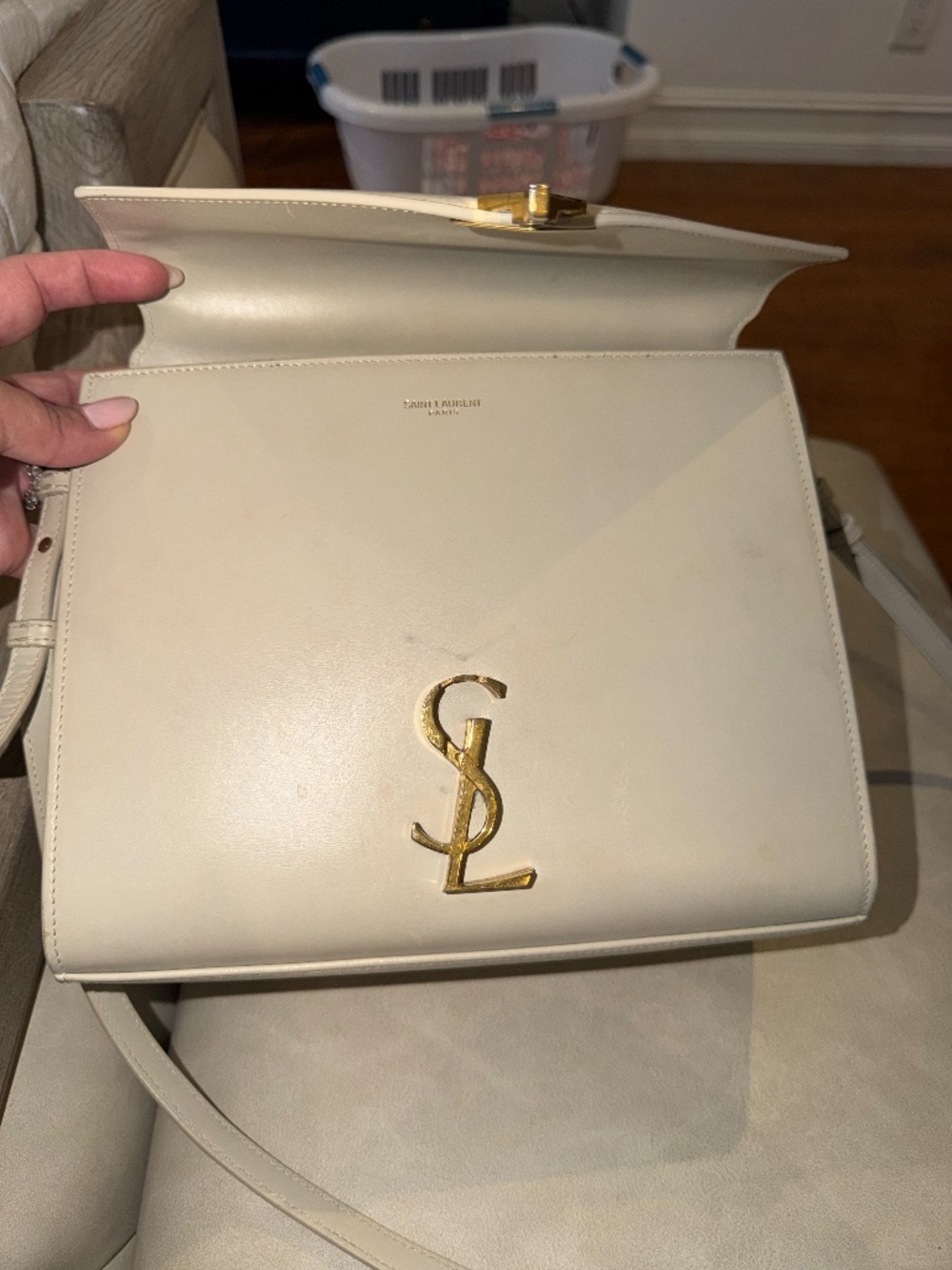 Smooth Calfskin Med Classic Monogram Cassandra Top Handle Crema Soft Rouge - Picture 3 of 6